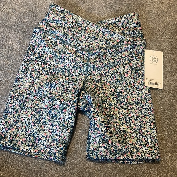 Sage collective workout set - Picture 2 of 5